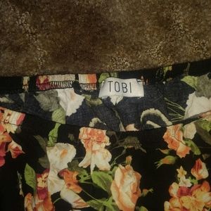 Tobi off shoulder black floral crop top